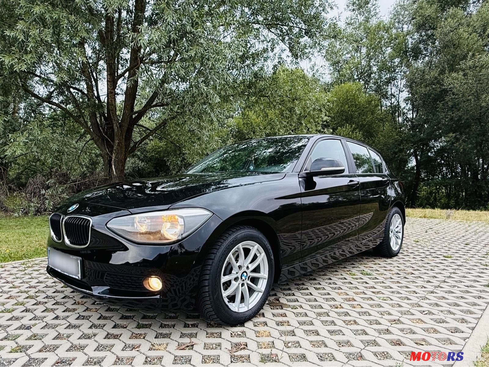 2013' BMW Serija 1 118D photo #2