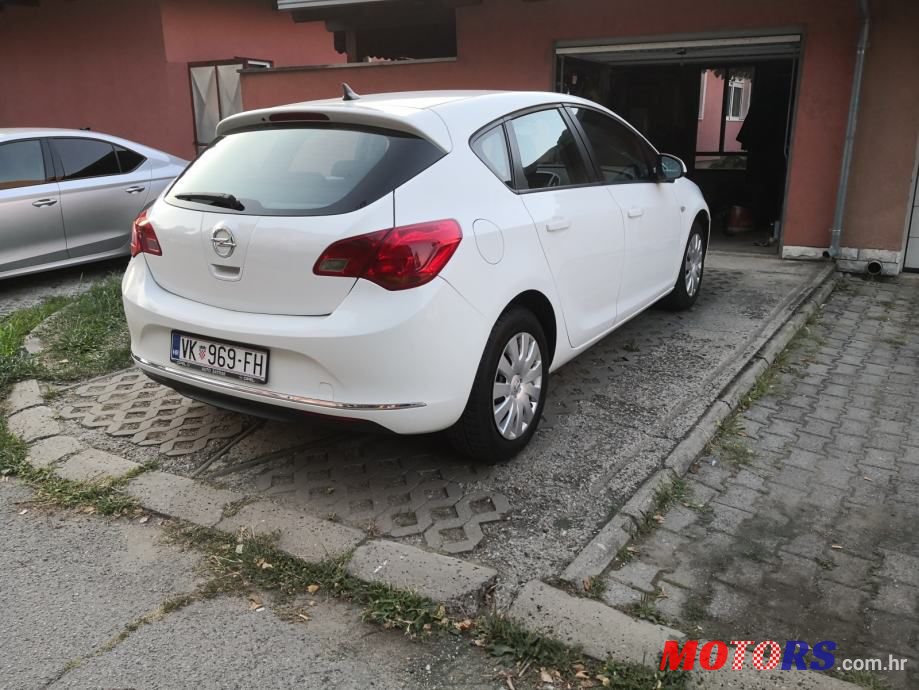 2014' Opel Astra 1.4 Turbo photo #4