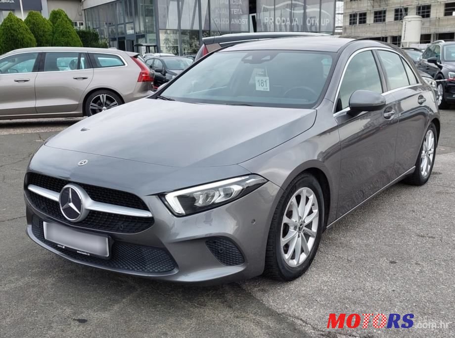 2018' Mercedes-Benz A-Klasa A 180 photo #2