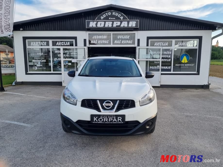 2013' Nissan Qashqai photo #2