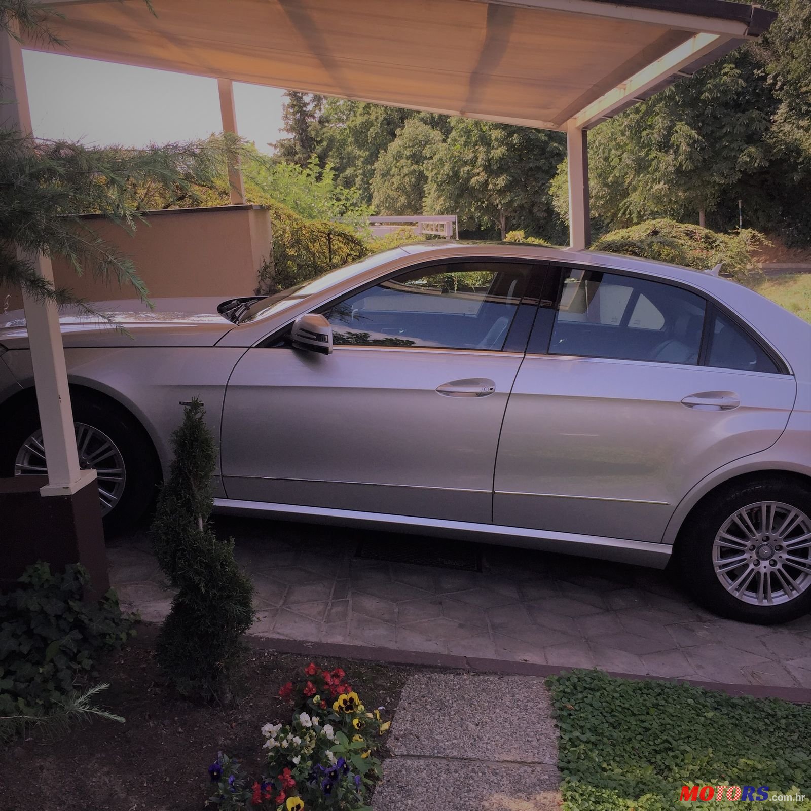 2010' Mercedes-Benz E-350 CDI BLUE EFF/6 cilindara photo #4