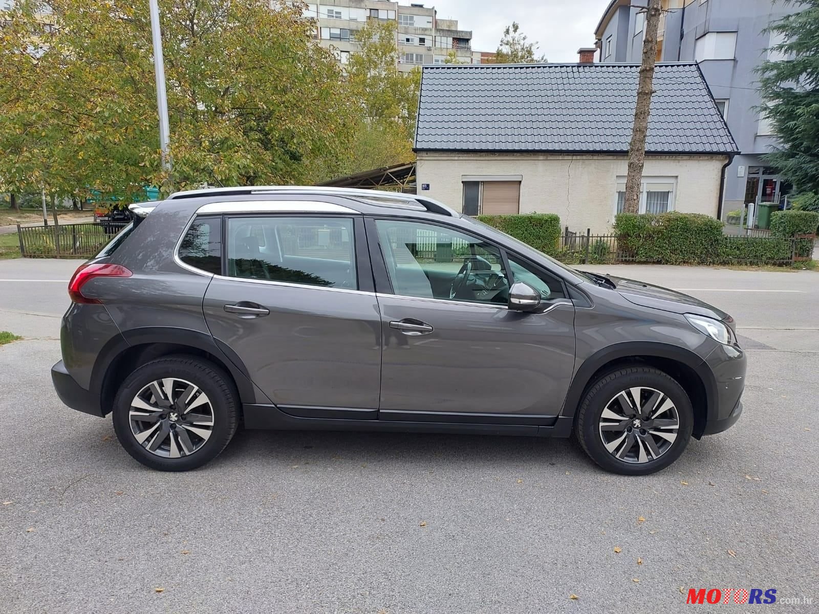 2017' Peugeot 2008 1,6 Bluehdi photo #1
