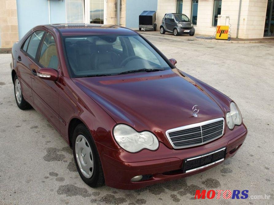2002' Mercedes-Benz C Class 200 photo #2