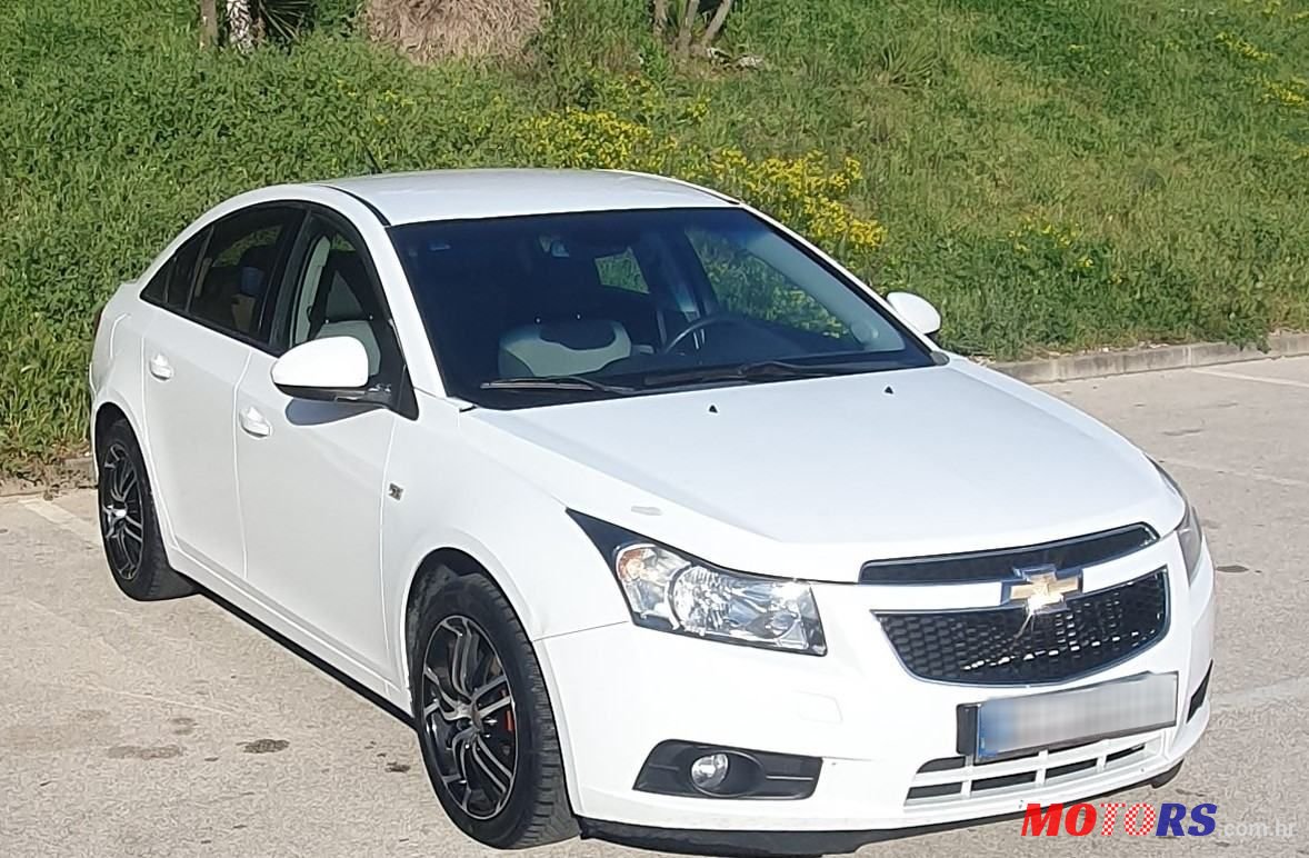 2009' Chevrolet Cruze 1,6 Ls photo #1