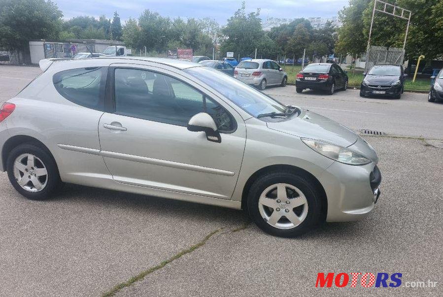 2008' Peugeot 207 1,4 16V photo #1