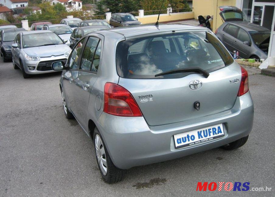 2008' Toyota Yaris 1,3 Vvt-I photo #2