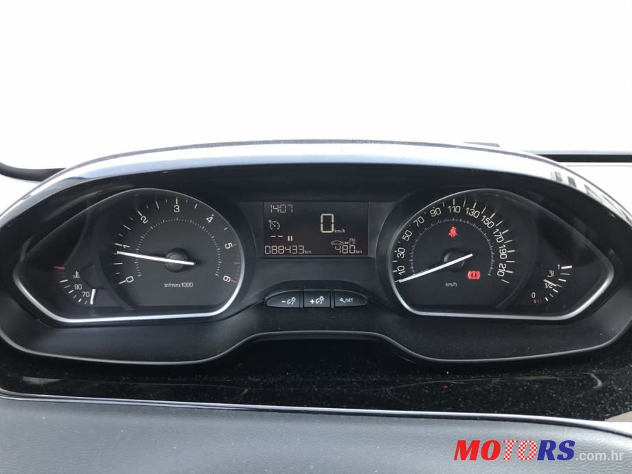 2018' Peugeot 208 photo #3