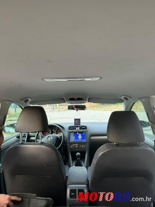 2010' Volkswagen Golf VI 1,6 Tdi photo #2