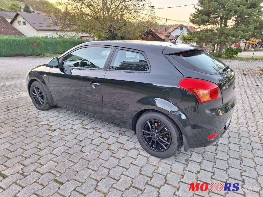 2009' Kia Ceed 1,6 Crdi Ex photo #4