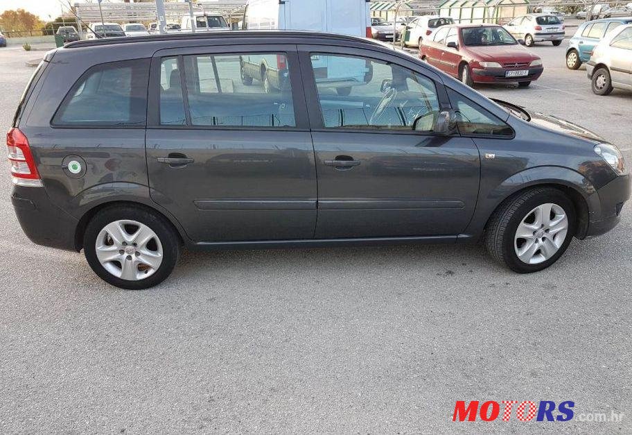 2012' Opel Zafira 1,8 photo #1