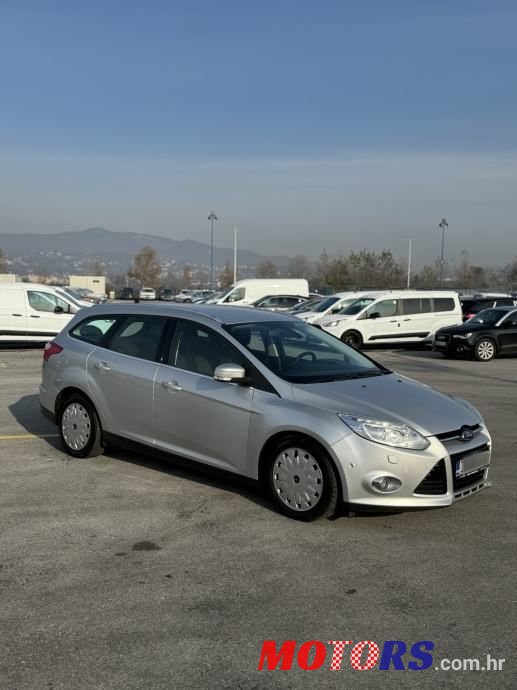 2013' Ford Focus Karavan photo #3