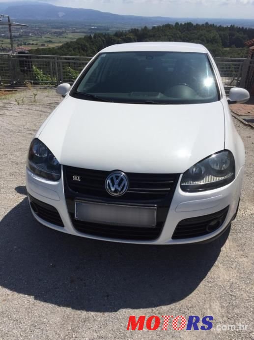 2008' Volkswagen Golf 5 photo #1