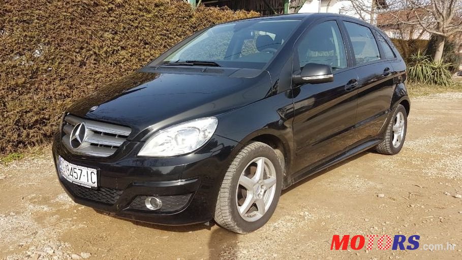 2011' Mercedes-Benz B-Klasa 180 Cdi photo #1