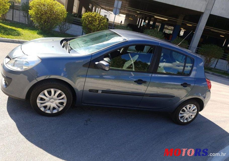 2006' Renault Clio 1,5 Dci photo #1