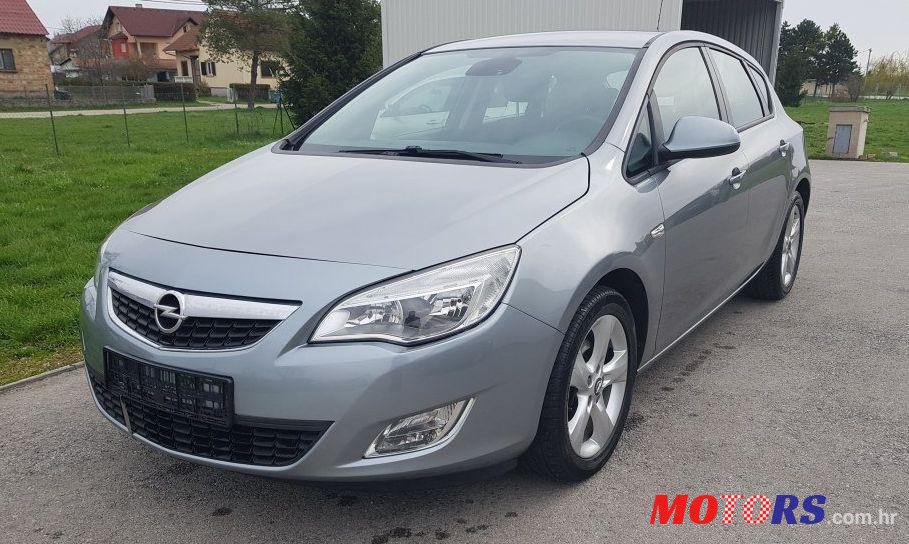 2011' Opel Astra 1,7 Cdti photo #2
