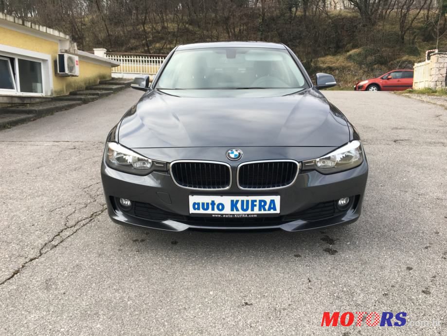 2012' BMW Serija 3 318D photo #4
