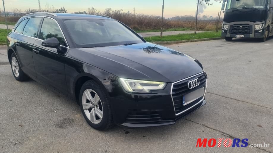 2019' Audi A4 Avant photo #3