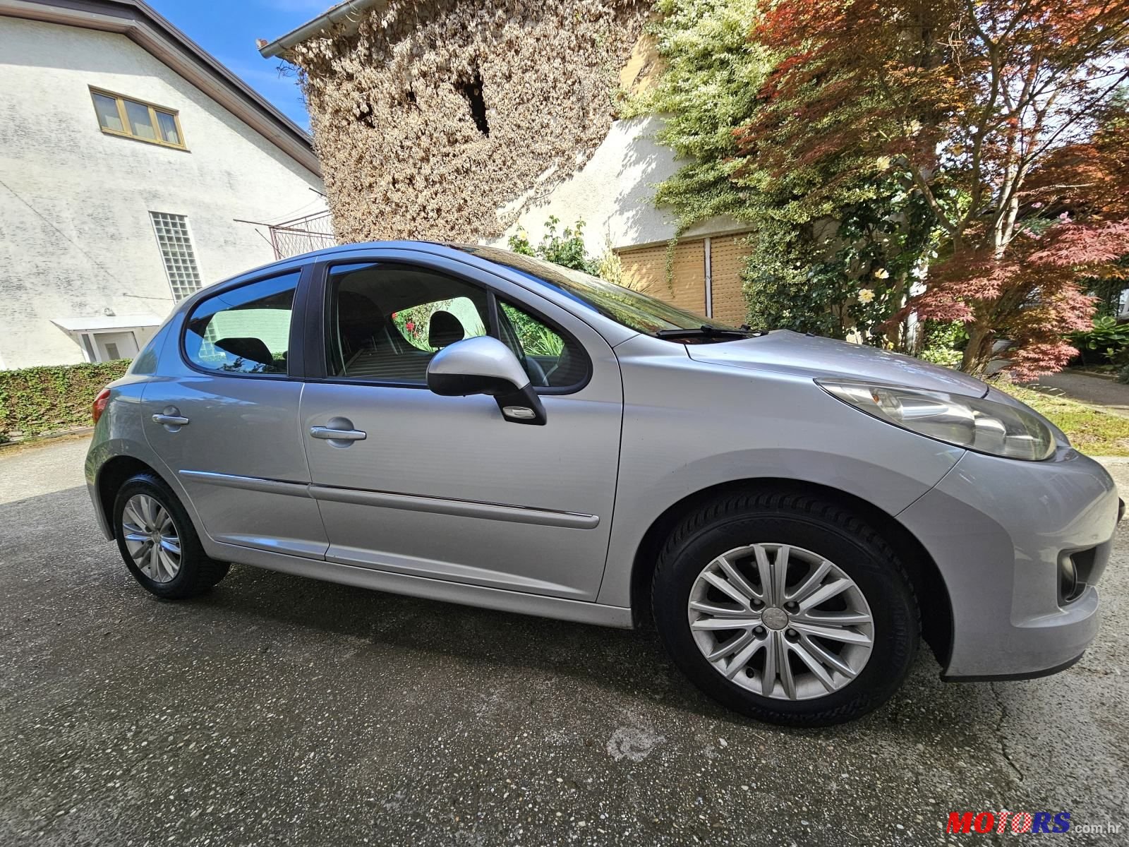 2011' Peugeot 207 1,4 photo #3