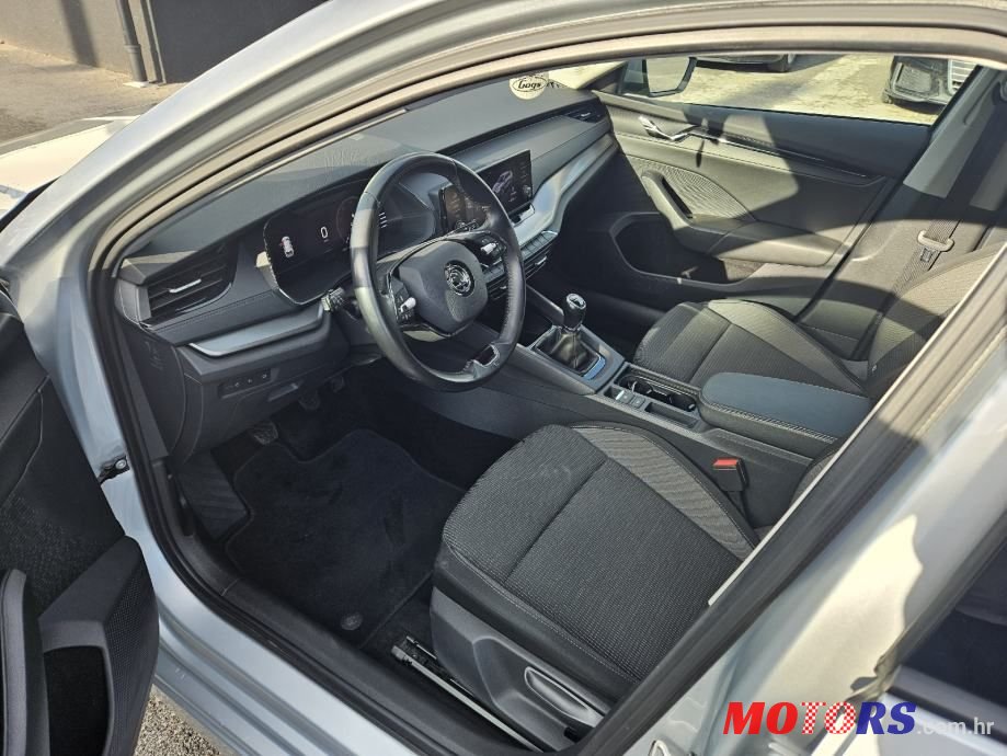 2020' Skoda Octavia Combi photo #5