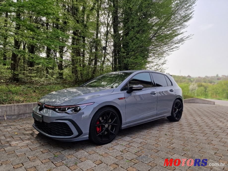 2021' Volkswagen Golf VIII 2,0 Tsi photo #1