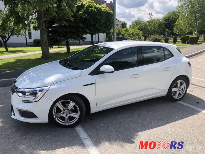 2016' Renault Megane Dci 110 photo #2