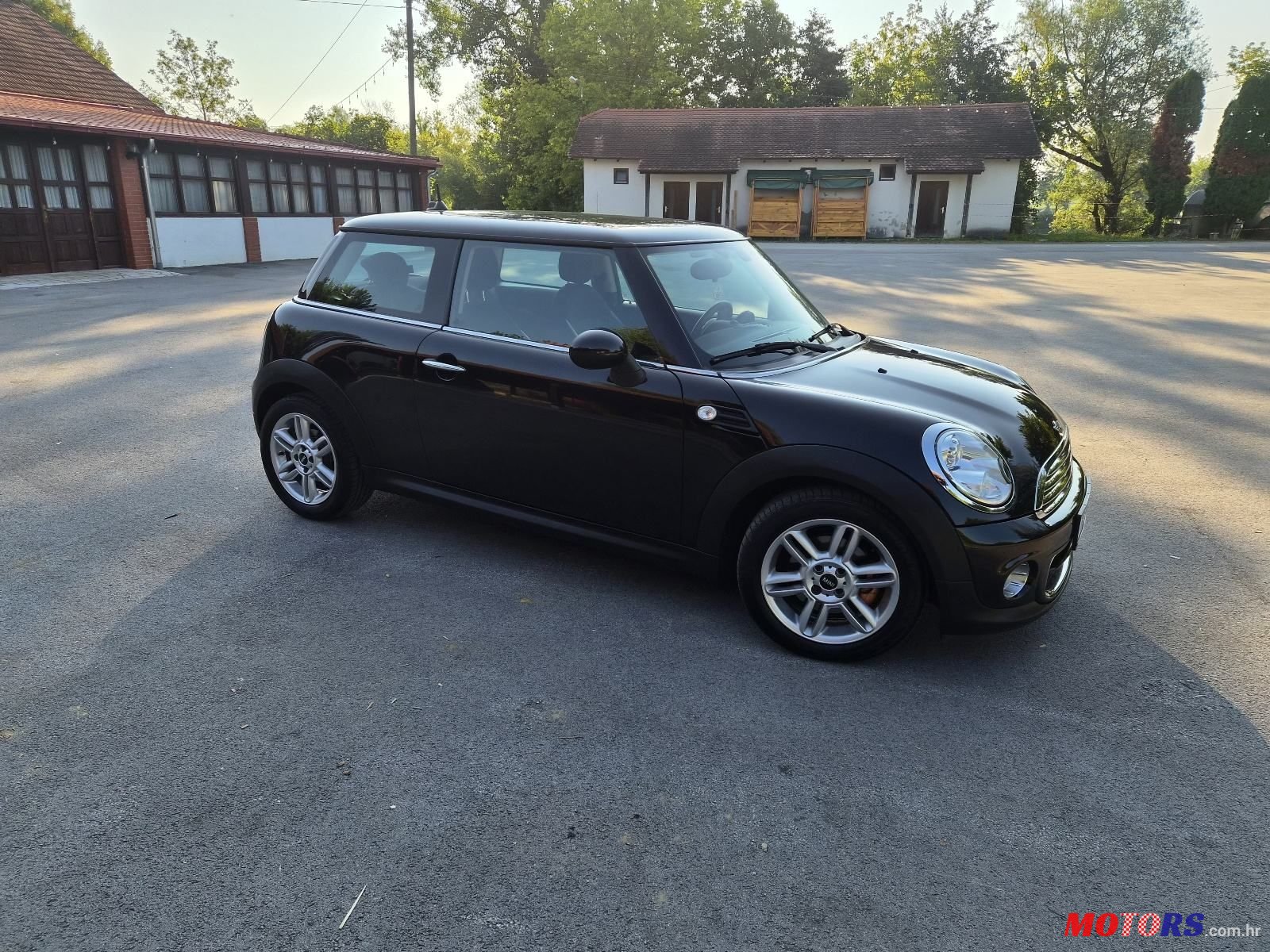 2013' MINI One Diesel photo #1