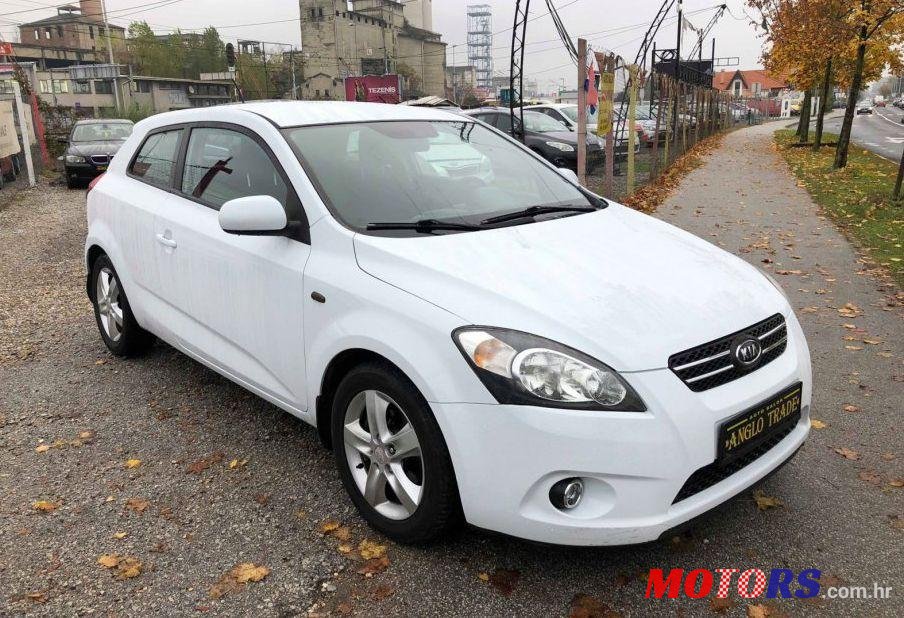 2010' Kia Ceed 1,6 Crdi photo #1