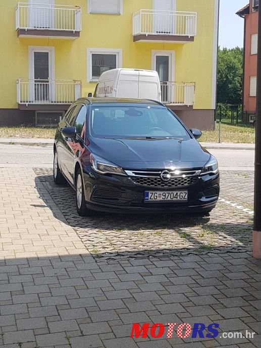 2017' Opel Astra Karavan photo #4