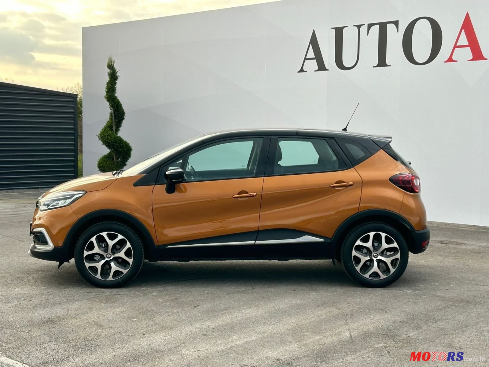2019' Renault Captur Tce photo #2
