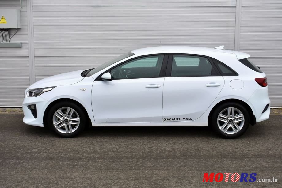 2021' Kia Ceed photo #3