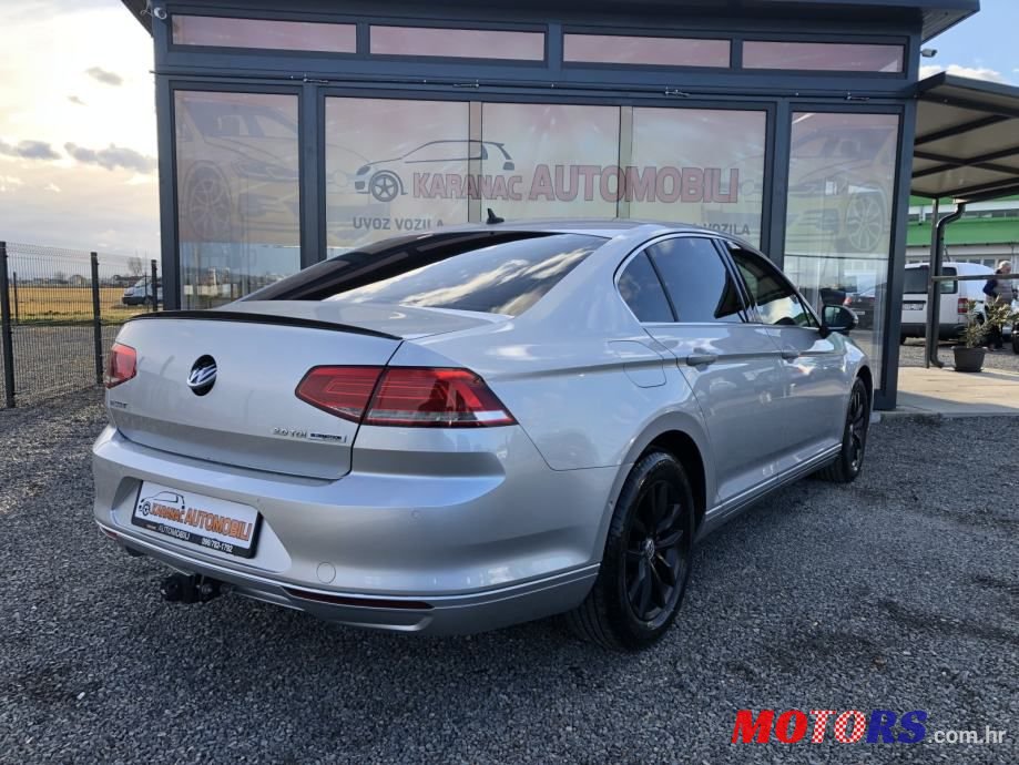 2016' Volkswagen Passat photo #3