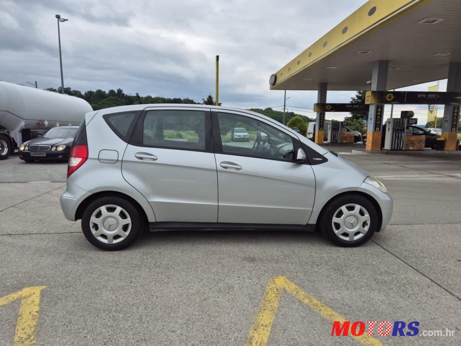 2010' Mercedes-Benz A-Klasa photo #3