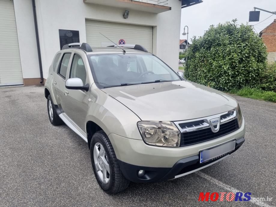 2011' Dacia Duster 1,6 16V photo #2