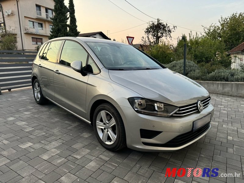 2014' Volkswagen Golf Sportsvan photo #2