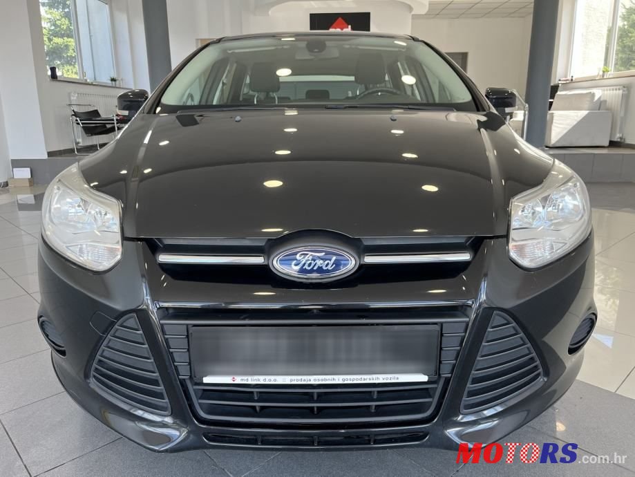 2013' Ford Focus Karavan photo #2