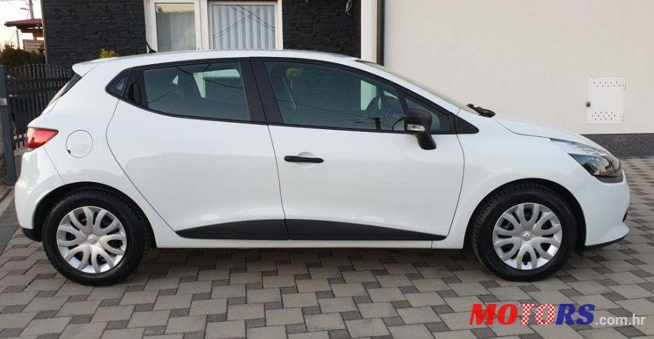 2015' Renault Clio Dci 75 photo #1