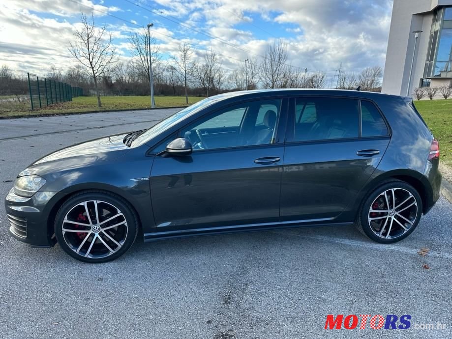 2014' Volkswagen Golf 7 2.0 Gtd photo #5