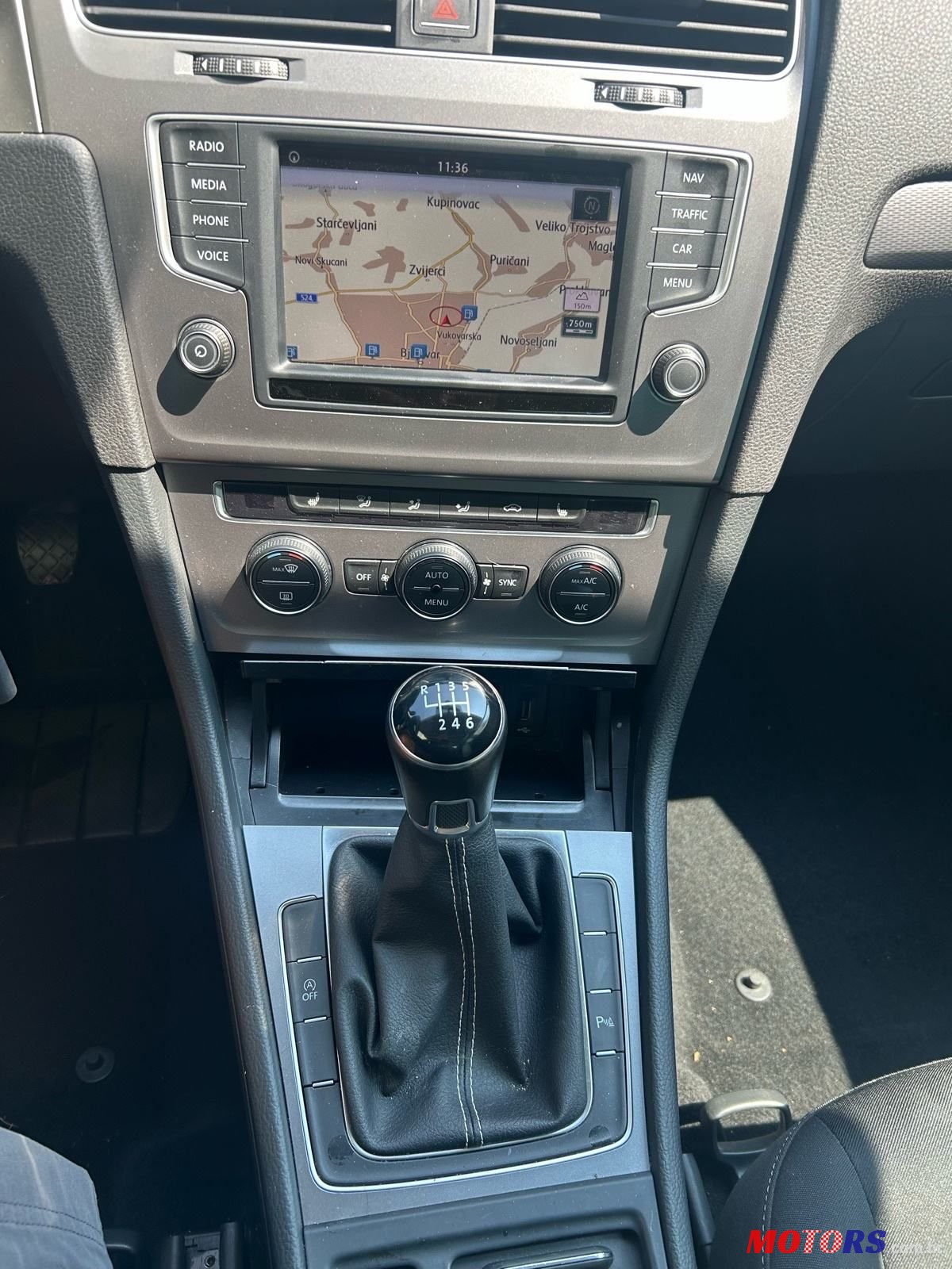 2015' Volkswagen Golf VII 2.0 Tdi Bmt photo #5