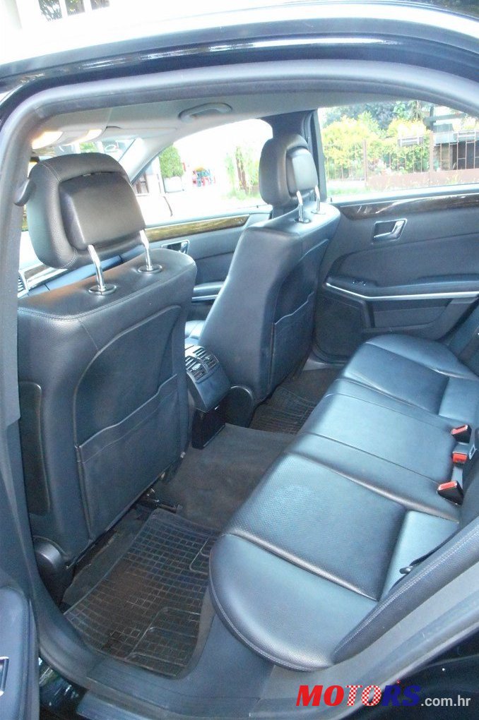 2010' Mercedes-Benz 200E CDI photo #5