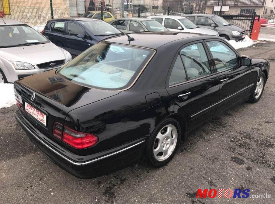 2000' Mercedes-Benz E-Class 270 photo #1