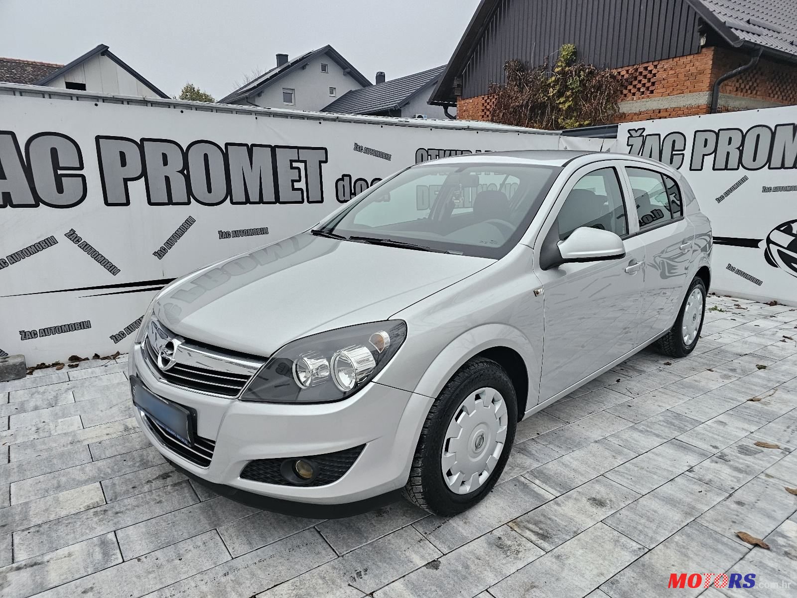 2011' Opel Astra 1,4 16V photo #1