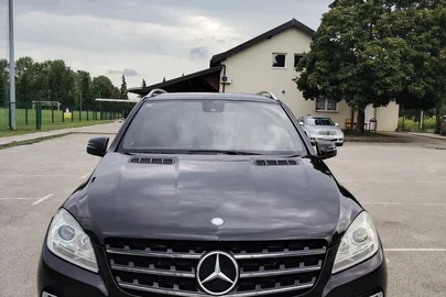 2011' Mercedes-Benz Ml 250 Bluetek