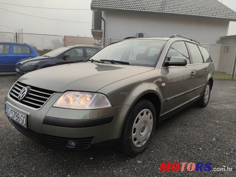 2005' Volkswagen Passat Variant photo #5