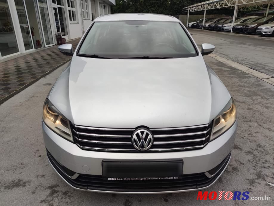 2012' Volkswagen Passat 1,6 Tdi Bmt photo #2