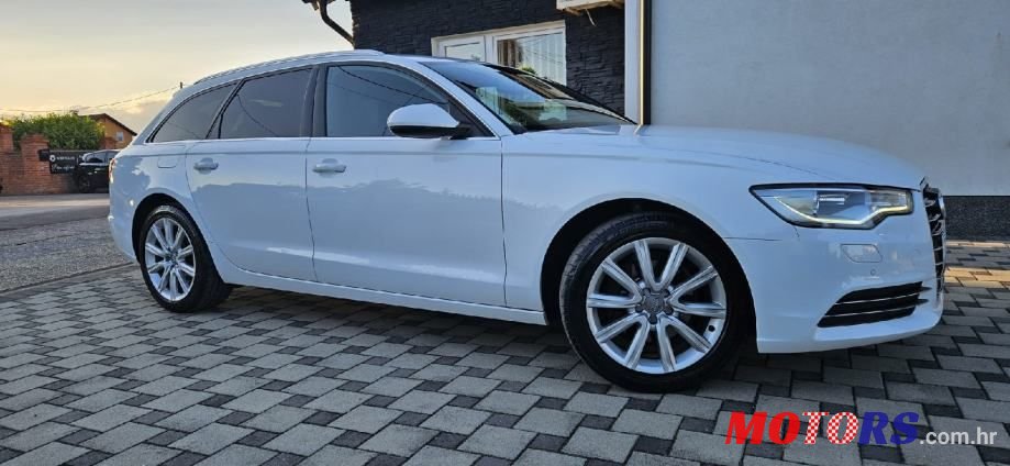 2011' Audi A6 Avant photo #5