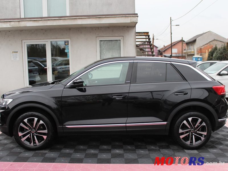2020' Volkswagen T-Roc 1.6 Tdi photo #4