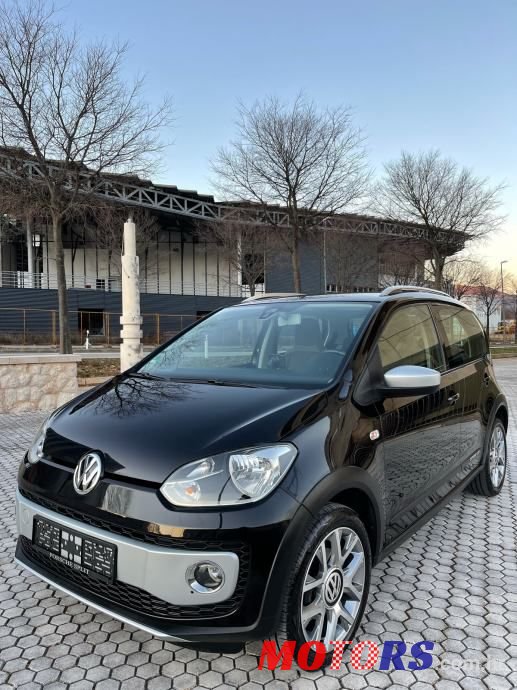 2013' Volkswagen Up! 1,0 Up! photo #1