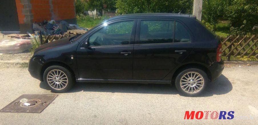2001' Skoda Fabia 1,4 photo #1
