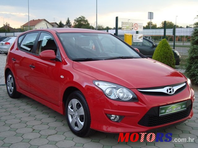 2013' Hyundai i30 photo #1