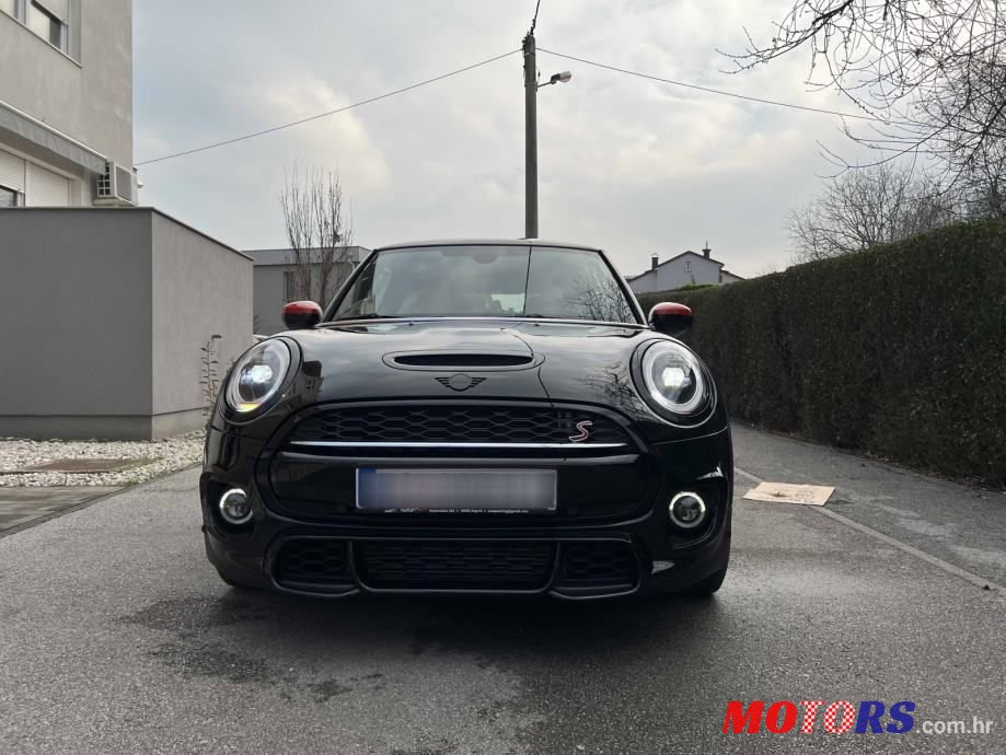 2020' MINI Cooper S photo #3